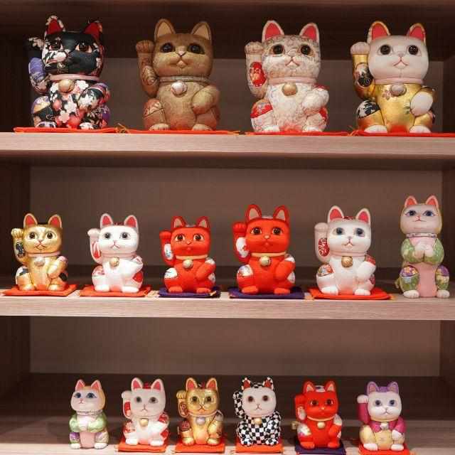 【招き猫】正絹緞子 (特大) | 江戸木目込み | 柿沼人形 - Image 6