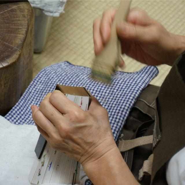 【扇子】色は匂へと 香りの扇 うつし香 あわ雪×沈香 (男女兼用) | 京扇子 | 大西常商店（名入れ受付停止中） - Image 3
