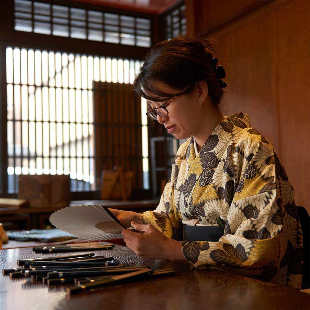 【扇子】女物 紙扇 秋草 桃双子蝶 | 京扇子 | 大西常商店 - Image 7