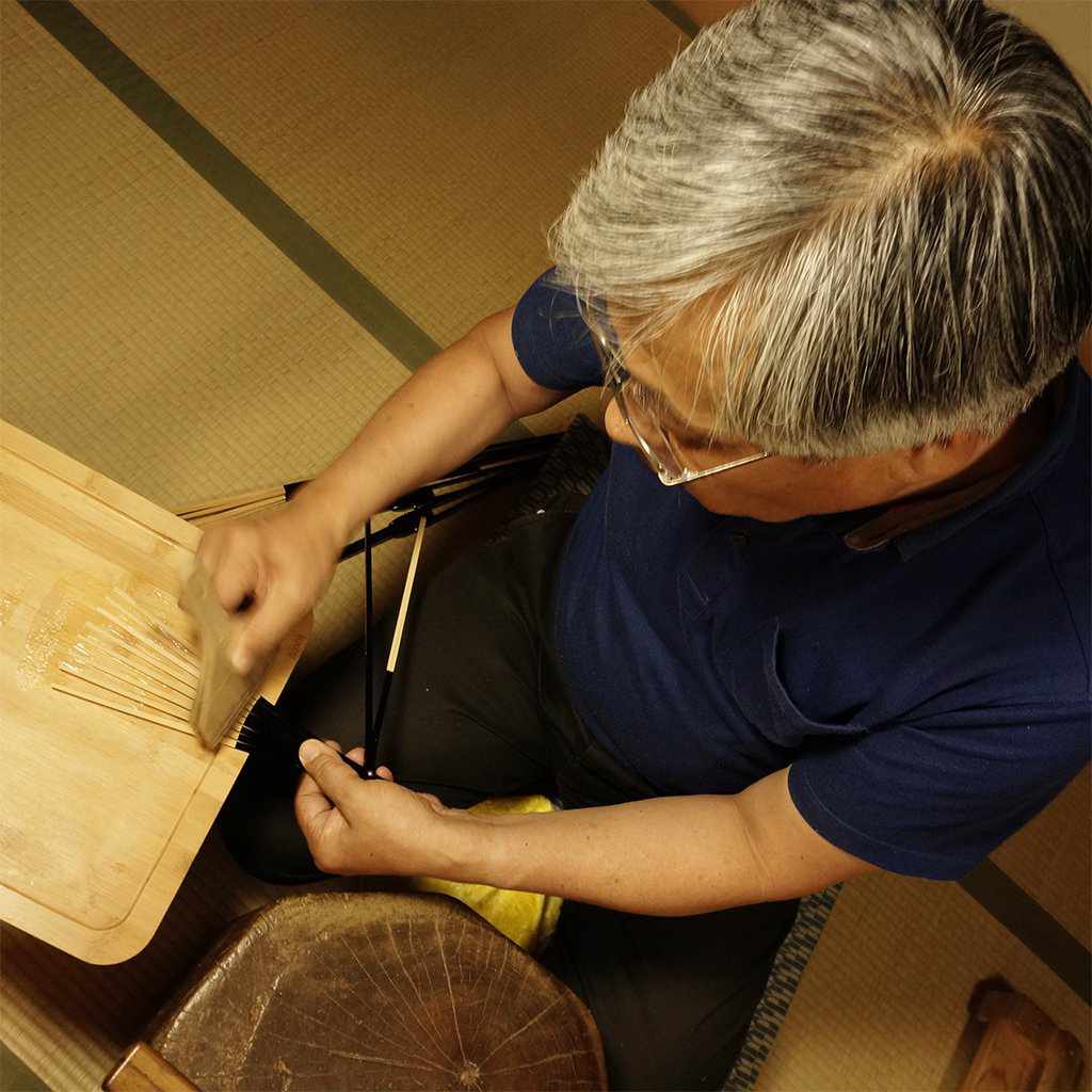【扇子】男物 紙扇 龍神の兆し 大短地 | 京扇子 | 大西常商店 - Image 11