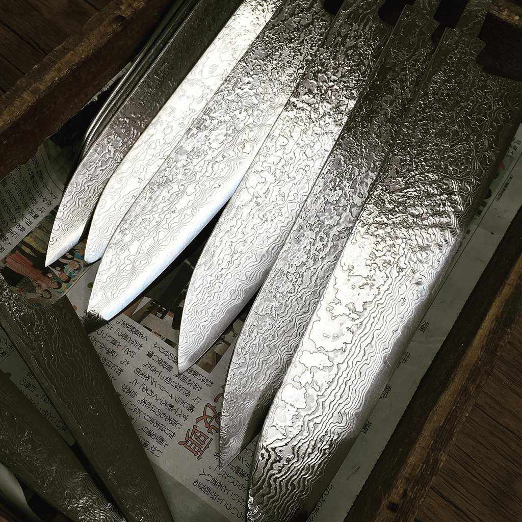 【三徳包丁】本鍛造 黒打 三徳包丁 170mm | 越前打刃物 | 鍛冶工房いわい - Image 23
