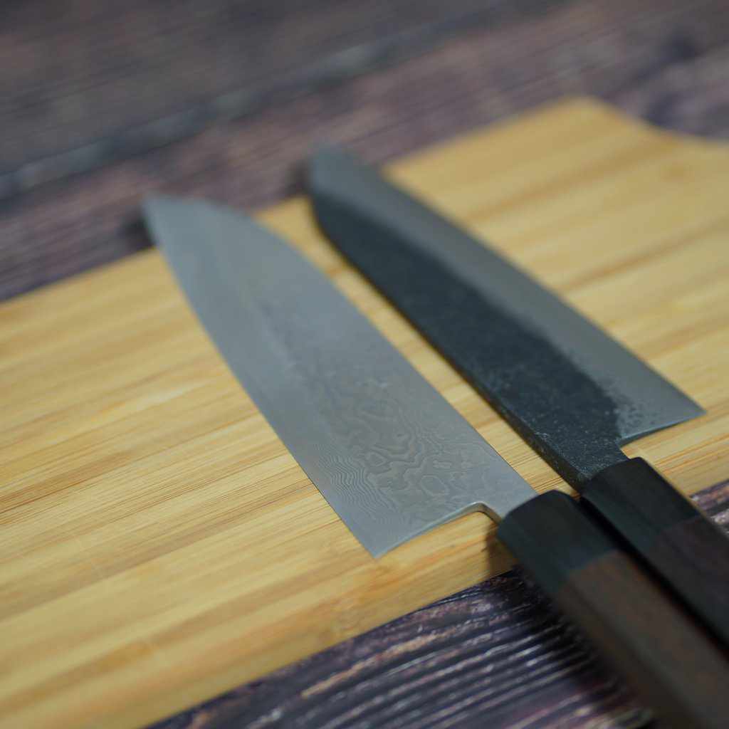 【三徳包丁】本鍛造 黒打 三徳包丁 (青紙スーパー鋼) 170mm | 越前打刃物 | 鍛冶工房いわい - Image 8