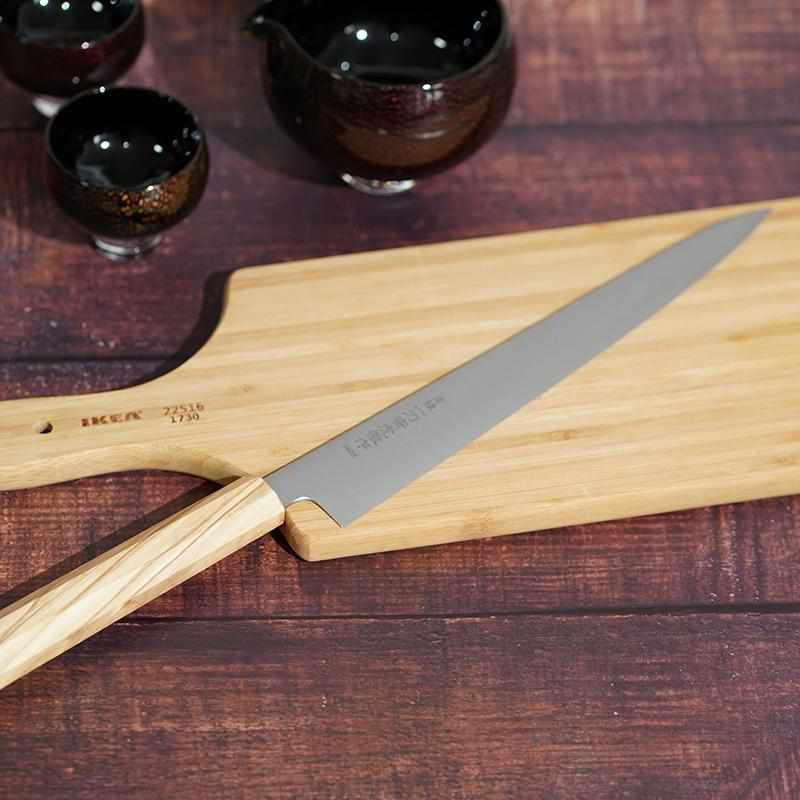 【筋引包丁】INOX スウェーデン鋼 (両刃) オリーブウッド八角柄 270mm|BECOSオリジナル | 堺打刃物|一刀斎虎徹 - Image 5