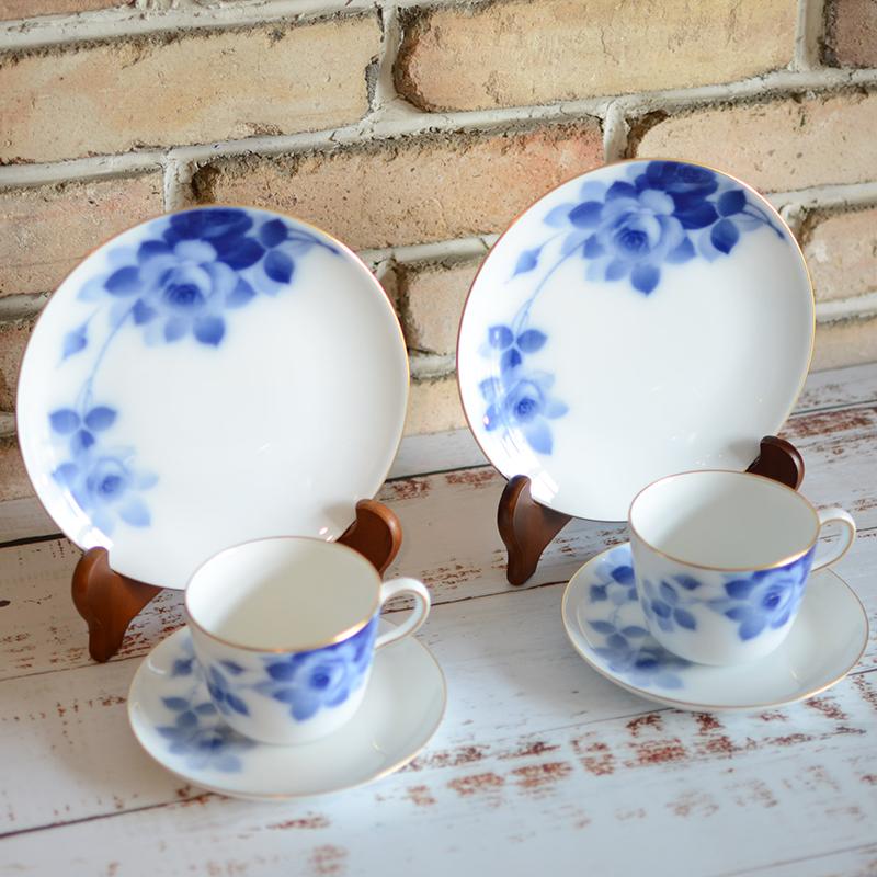 【磁器】大倉陶園 ブルーローズ カフェスペシャルペアセット(モーニングカップ&ソーサー、デザート皿各2セット) - Image 4