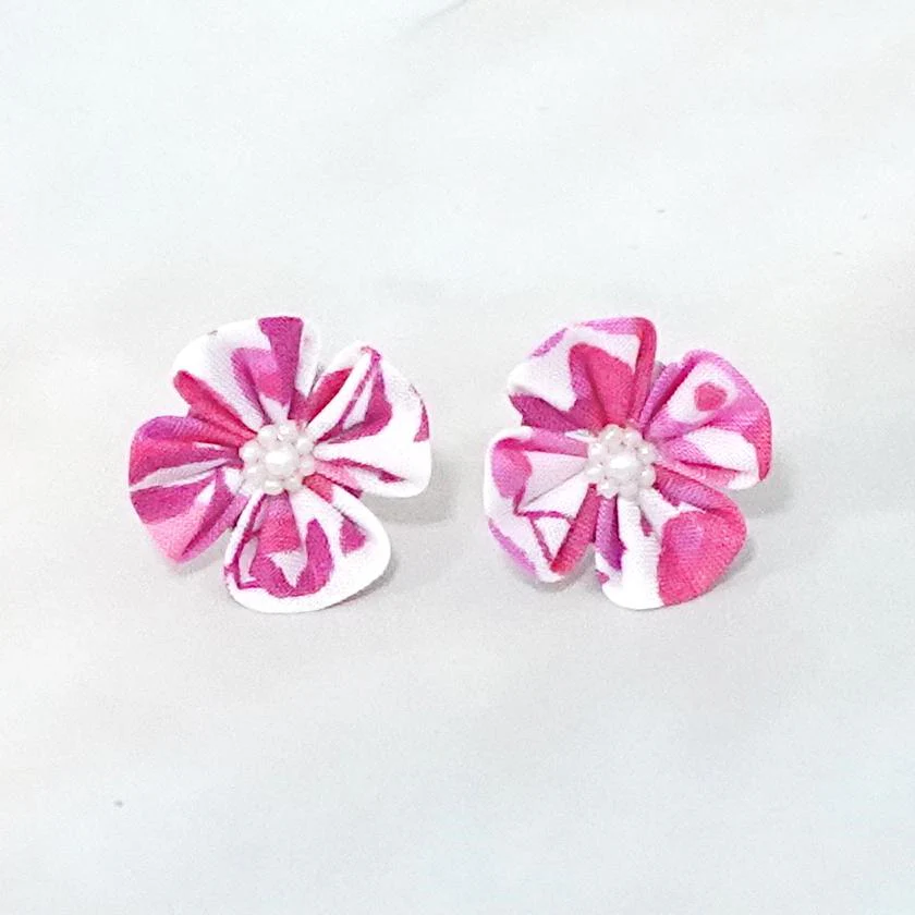 【アクセサリー】リバティプリント柄 (丸ブローチ、4弁花ブローチ、ピアス、ペンダント : 4点セット ) | つまみ細工 - Image 8
