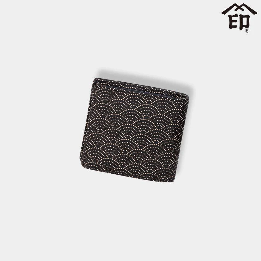 【財布】札入れS 青海波 (黒地x白漆) | 甲州印伝 | 印傳屋